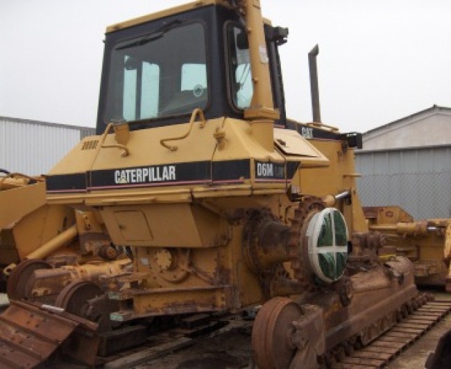 CATERPILLAR - D6M - Bulldozer