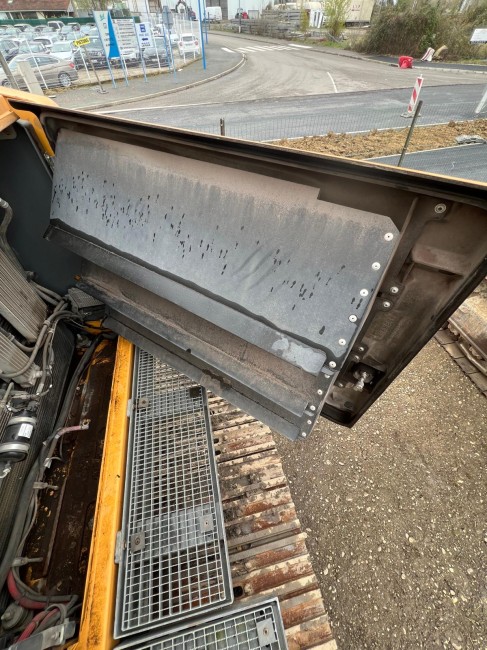 LIEBHERR - LH40C - Pelle sur chenilles - Porte latérale arrière gauche intérieur