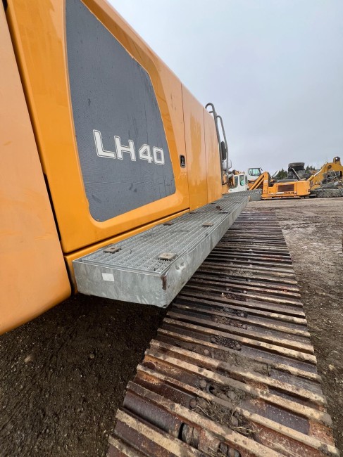 LIEBHERR - LH40C - Pelle sur chenilles