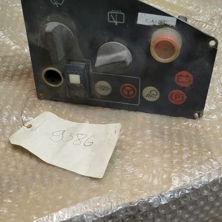 CATERPILLAR - 938G - Wheel loader - Control panel