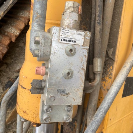 LIEBHERR - R916 - Pelle sur chenilles - Clapet de sécurité