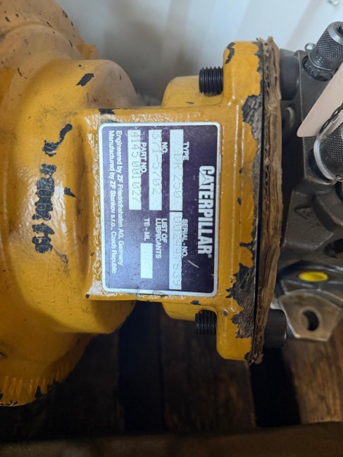 CATERPILLAR - M322D - Pelle à pneus