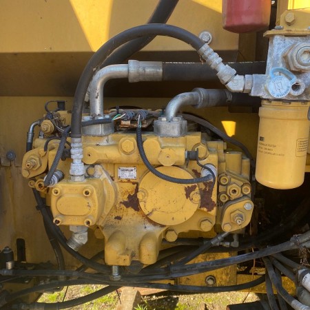 CATERPILLAR - 320D - Crawler excavator - Hydraulic pump