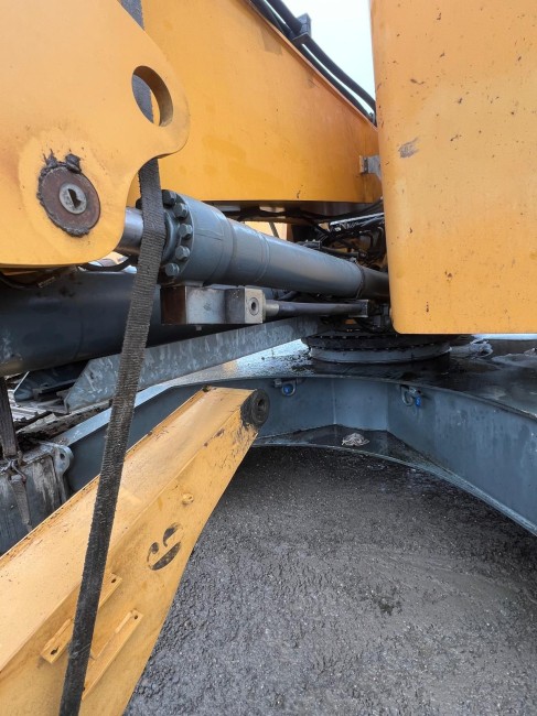 LIEBHERR - LH40C - Pelle sur chenilles