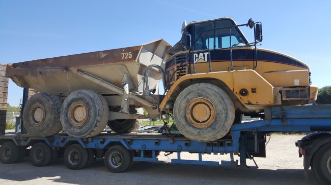 CATERPILLAR - 725 - Tombereau