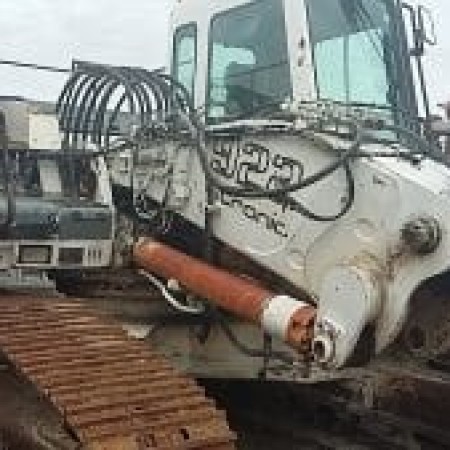 LIEBHERR - R922 - Pelle sur chenilles