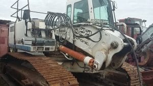 LIEBHERR - R922 - Tracked excavator