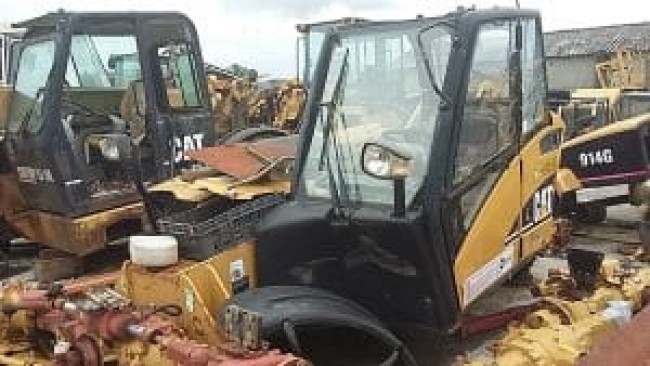 CATERPILLAR - TH330B - Backhoe loader