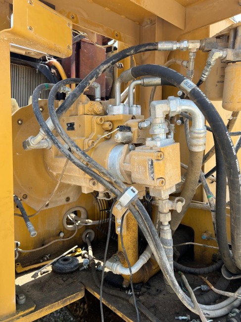 CATERPILLAR - 325F - Pelle sur chenilles -  POMPE HYDRAULIQUE
