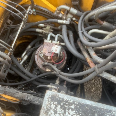 LIEBHERR - LH40C - Pelle sur chenilles