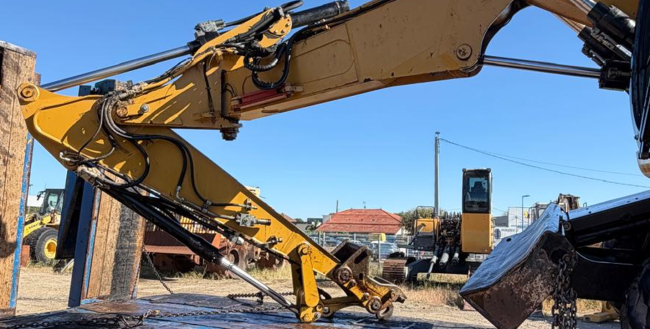 CATERPILLAR - M313D - Pelle à pneus