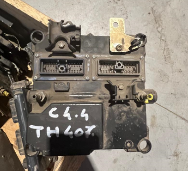 CATERPILLAR - TH407 - Telescopique