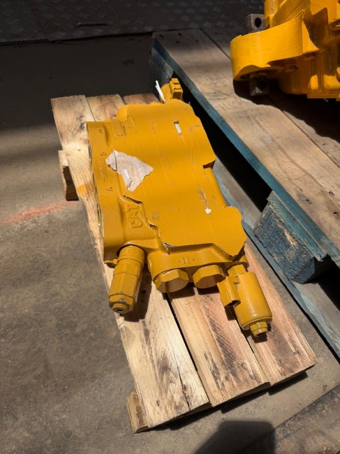 CATERPILLAR - 963D - Chargeur sur chenille