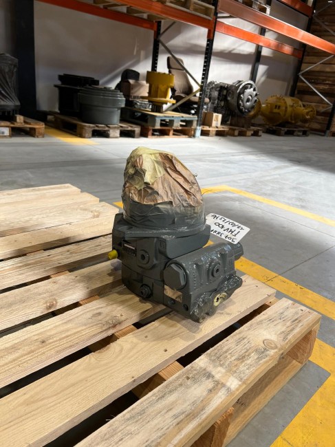 LIEBHERR - R934C - Pelle sur chenilles  Moteur hydraulique translation