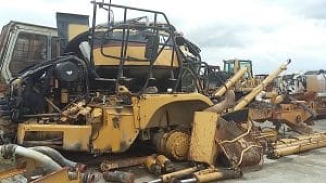 CATERPILLAR - 730 - Tombereau