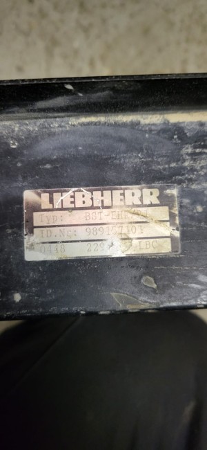 LIEBHERR - R924B - Pelle sur chenilles