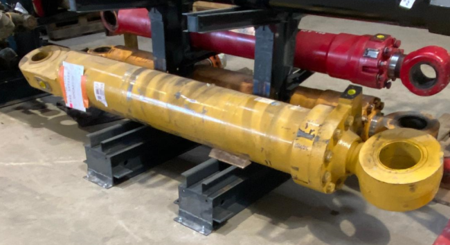 CATERPILLAR - 992G - Chargeur à pneus - Verin cavage