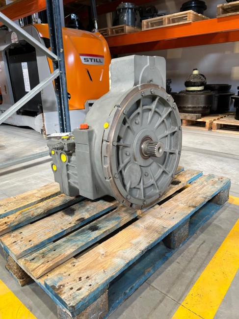 LIEBHERR - R946 - Pelle sur chenilles - POMPE HYDRAULIQUE