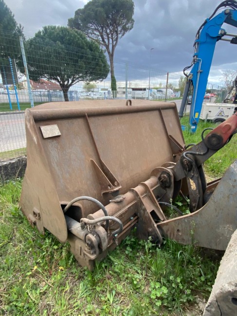 VOLVO - L90F - Chargeur à pneus
