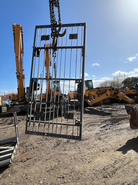 LIEBHERR - LH40C - Pelle sur chenilles