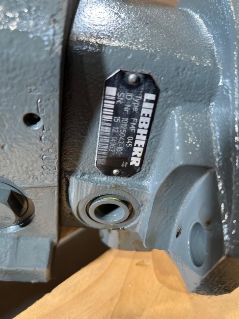 LIEBHERR - A920 - Pelle à pneus - Plaque 