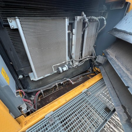 LIEBHERR - LH40C - Pelle sur chenilles