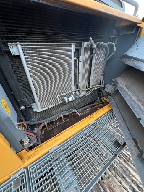 LIEBHERR - LH40C - Pelle sur chenilles
