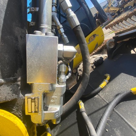 CATERPILLAR - M313D - Wheel excavator - SAFETY VALVE