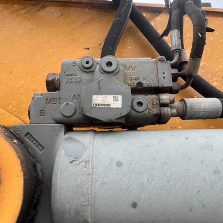LIEBHERR - LH40C - Pelle sur chenilles