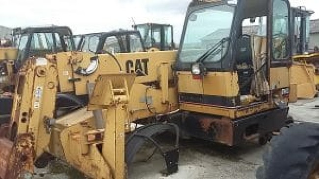 CATERPILLAR - TH63 - Tractopelle