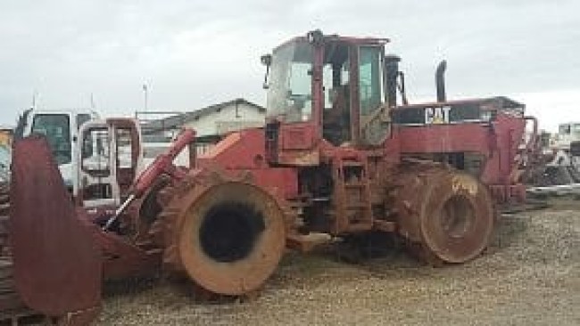 CATERPILLAR - 816F - Compactor