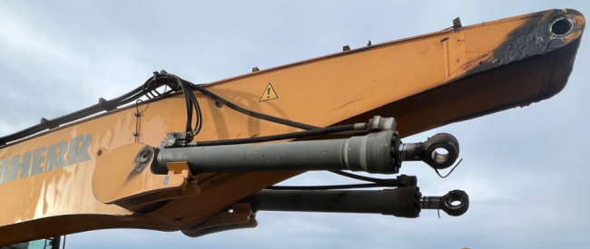 LIEBHERR - LH60M - Pelle à pneus