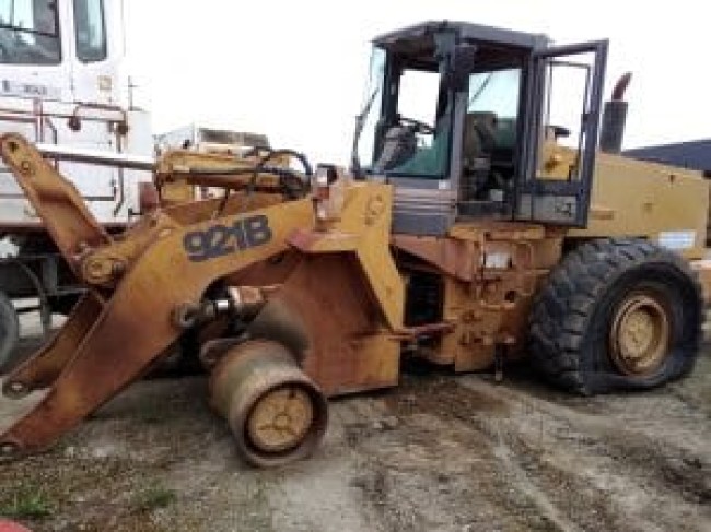 CASE - 921B - Wheel loader