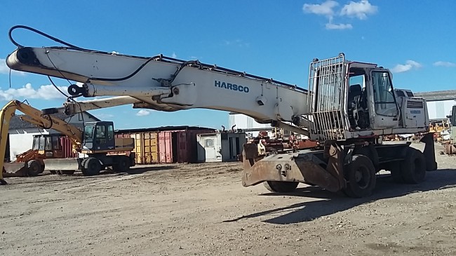 LIEBHERR - A934B LI - Pelle à pneus