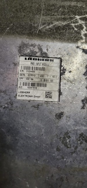 LIEBHERR - Pelle à pneus - BOITIER ELECTRONIQUE