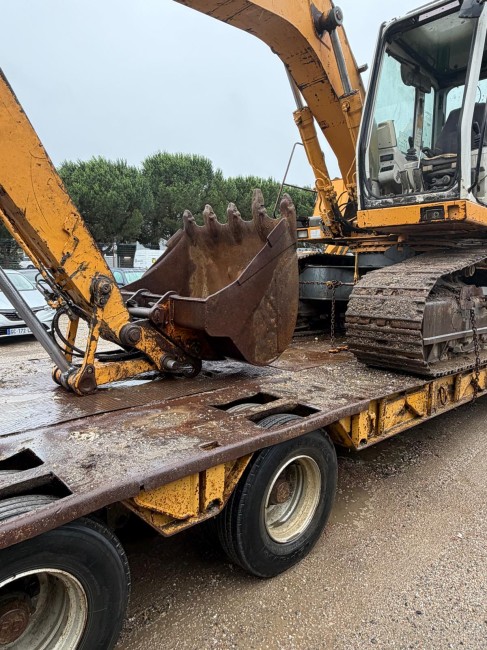 LIEBHERR - R900B - Pelle sur chenilles