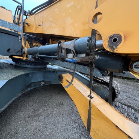 LIEBHERR - LH40C - Pelle sur chenilles
