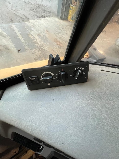 VOLVO - A30G - Tombereau