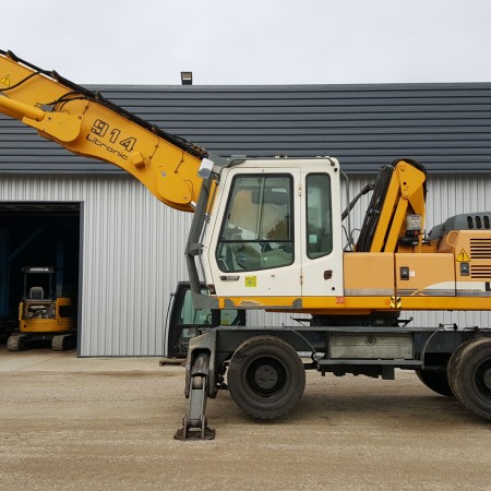 LIEBHERR - A914 - Pelle à pneus