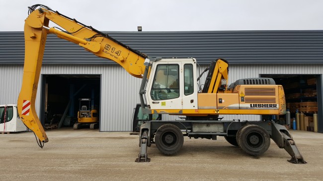LIEBHERR - A914 - Pelle à pneus