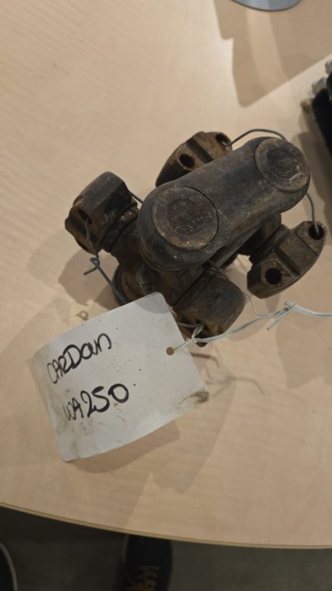 KOMATSU - WA250-5 - Chargeur à pneus