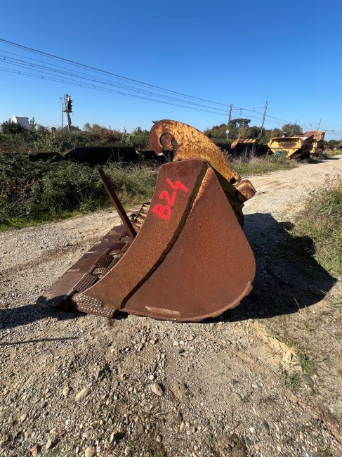 CATERPILLAR - 374 - Pelle sur chenilles