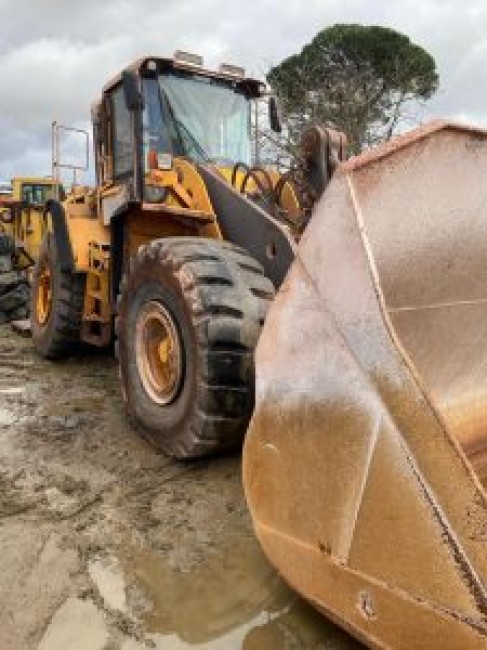 VOLVO - L180F - Wheel loader