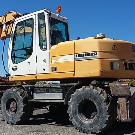 LIEBHERR - A312 - Pelle à pneus