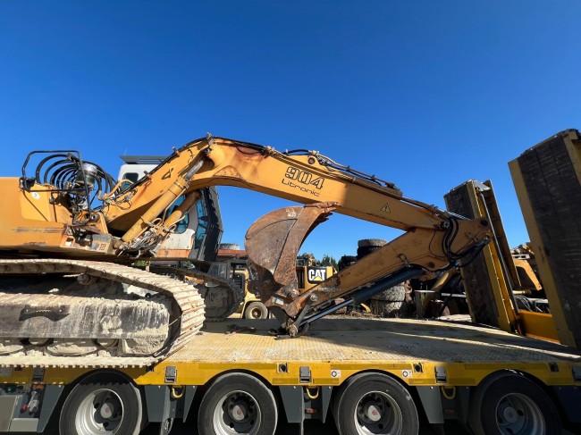 LIEBHERR - R904 HDSL - Pelle sur chenilles  - verin levage
